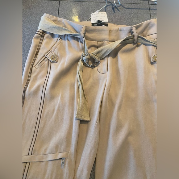 BEBE Cropped Silk Blend Cargo Style Pants in Sand .. SIZE 0 (XS) - Picture 4 of 14